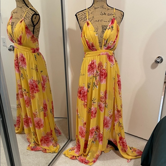 Xtaren Dresses & Skirts - Xtaren Yellow Floral Maxi Dress